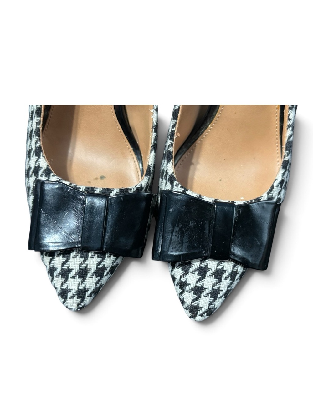 Sale‼️ Apt. 9 Black & White Houndstooth Pointed Toe Pumps with Patent Bow - Picture 5 of 5